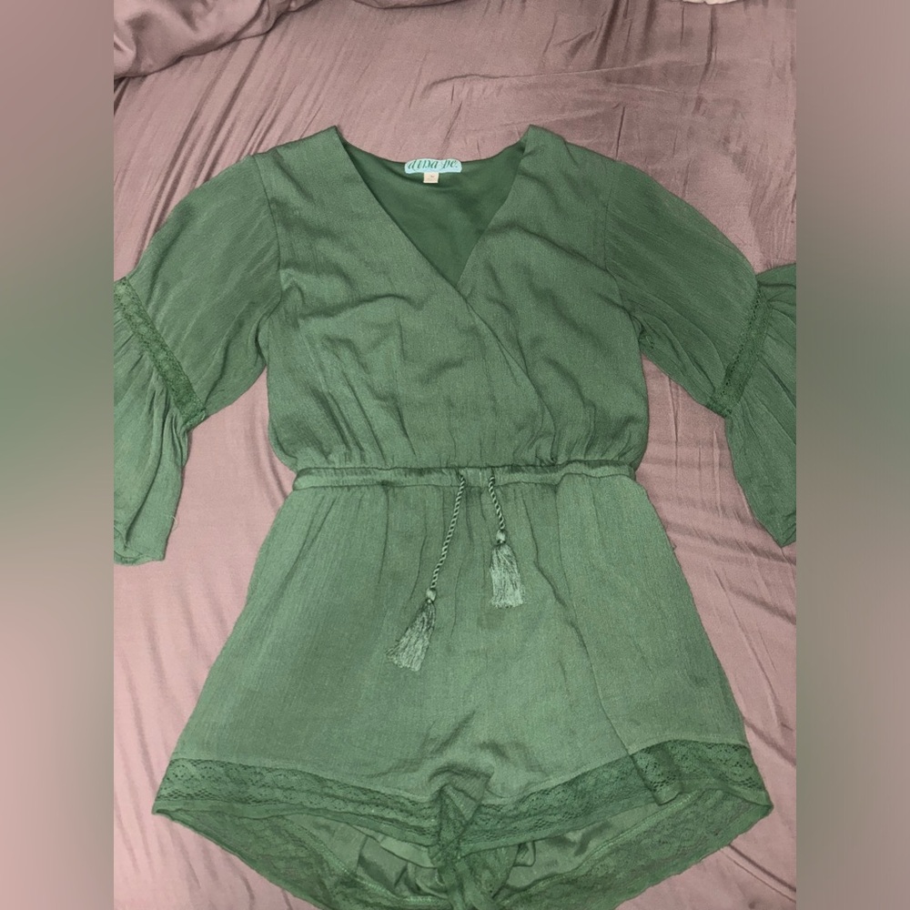 Dina Be v-neck romper from Francesca’s